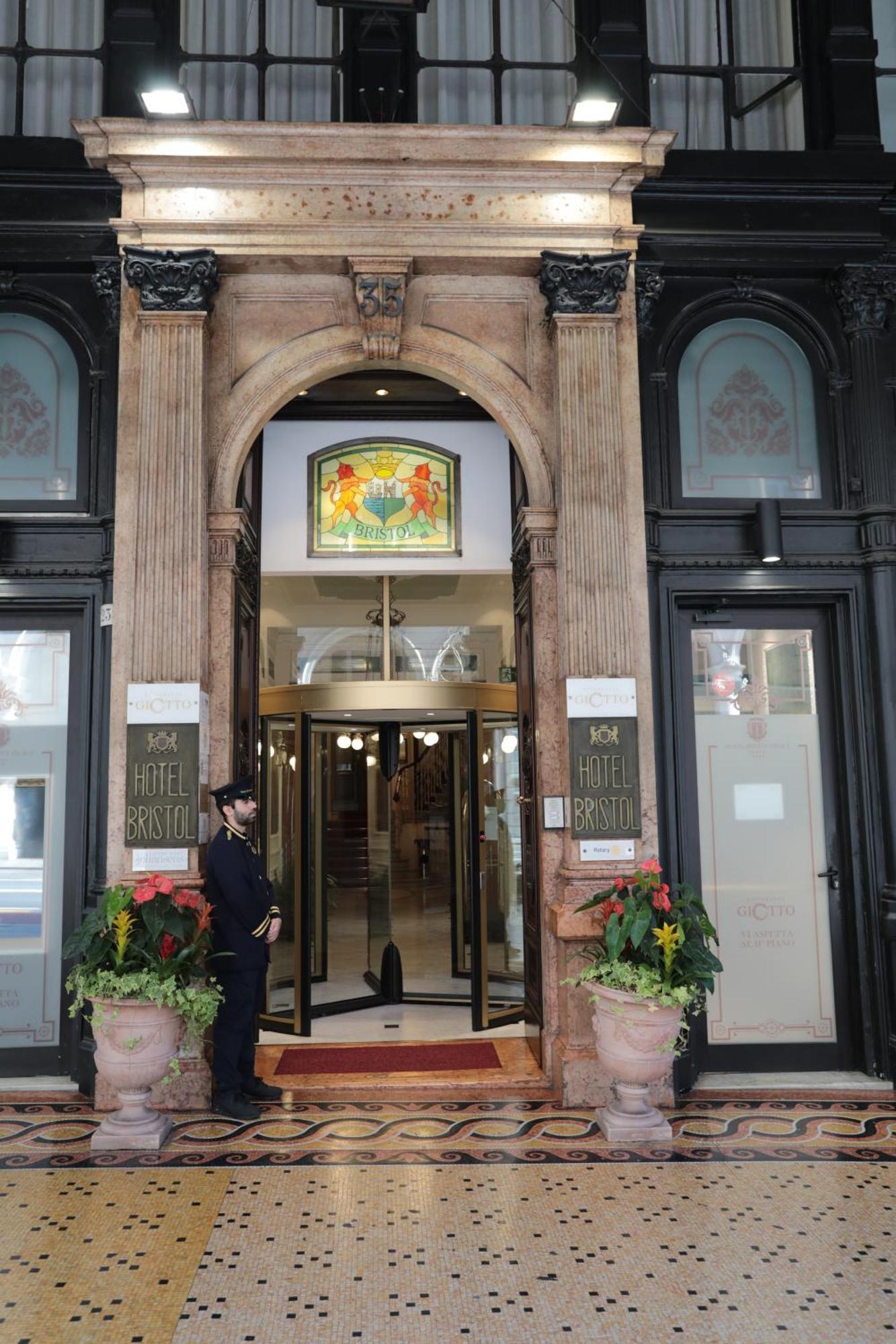 Hotel Bristol Palace Genoa Exterior photo